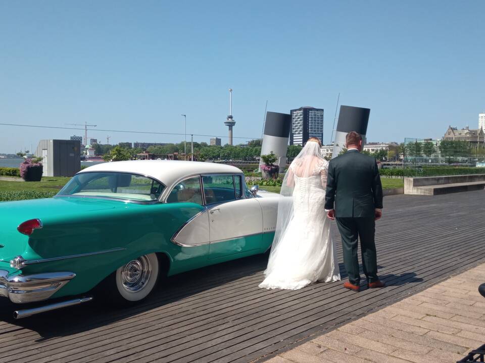 Bild 9/9 von Oldsmobile 98 Sedan (1956)