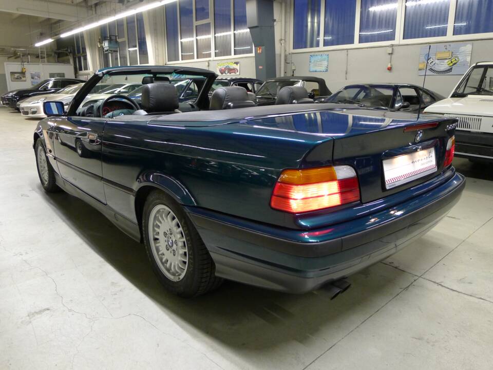 Imagen 26/35 de BMW 328i (1996)