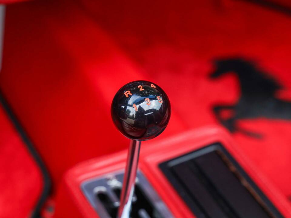 Immagine 11/50 di Ferrari 328 GTS (1986)