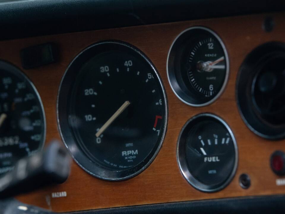 Obraz 49/50 pojazdu Triumph Stag (1975)