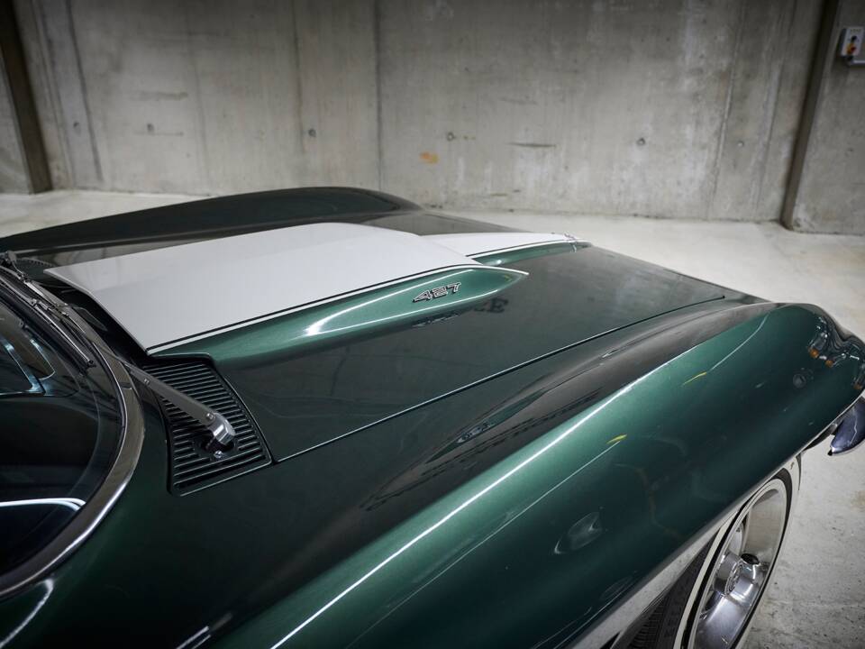 Image 31/78 of Chevrolet Corvette Stingray 427 (1967)