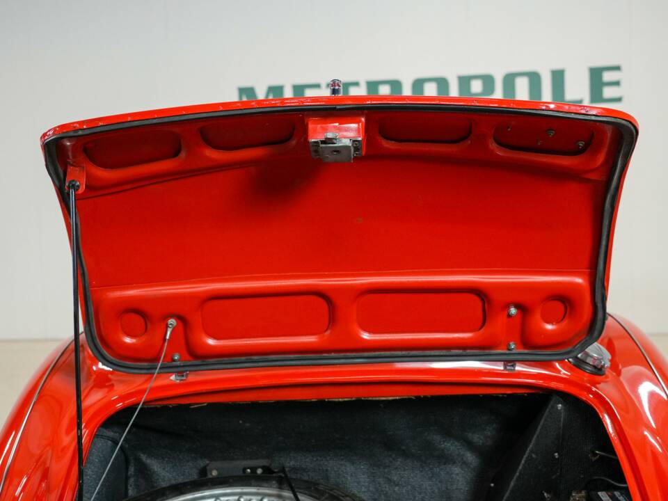 Image 20/50 of Austin-Healey 3000 Mk II (BJ7) (1964)