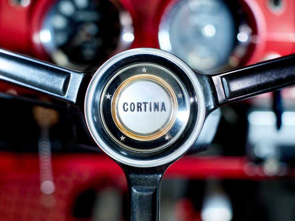 Bild 19/23 von Ford Cortina 1200 Deluxe (1965)