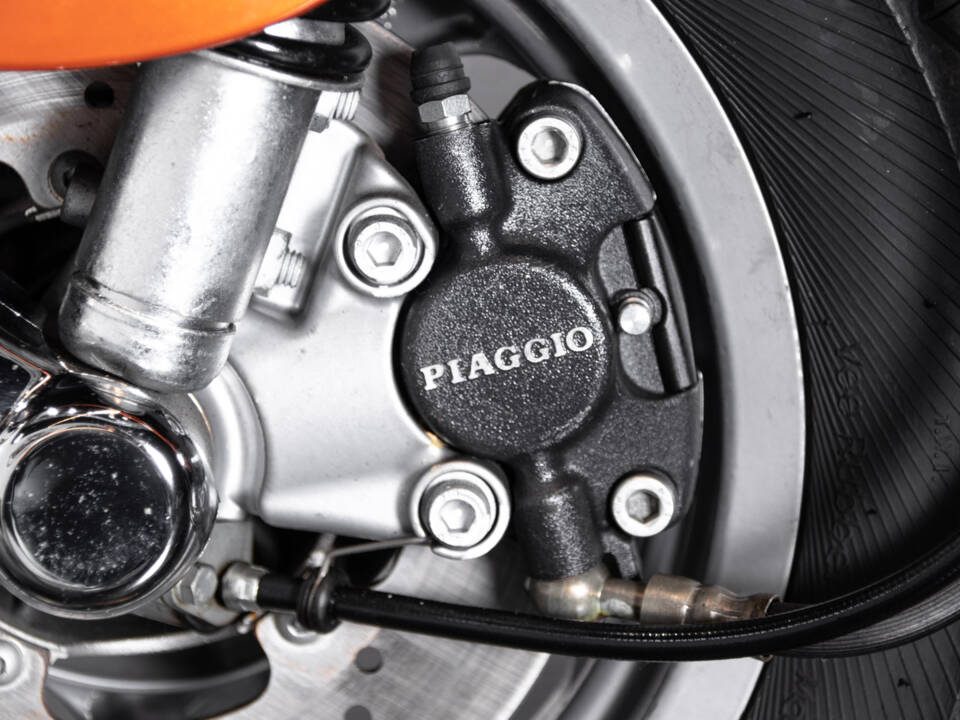 Image 22/28 of Piaggio DUMMY (1998)