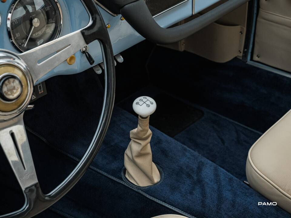 Afbeelding 21/34 van Maserati 3500 GT Touring (1959)