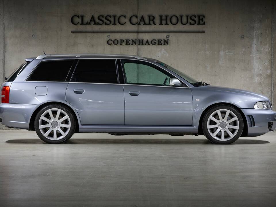 Imagen 4/100 de Audi RS4 Avant (2001)