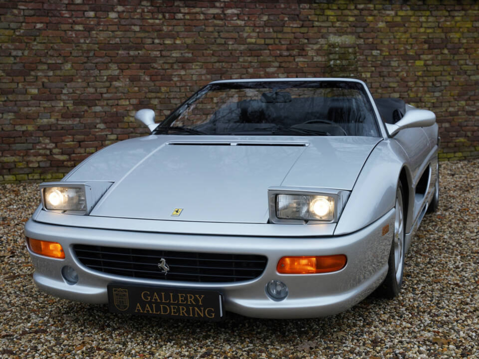 Image 32/50 of Ferrari F 355 Spider (1999)