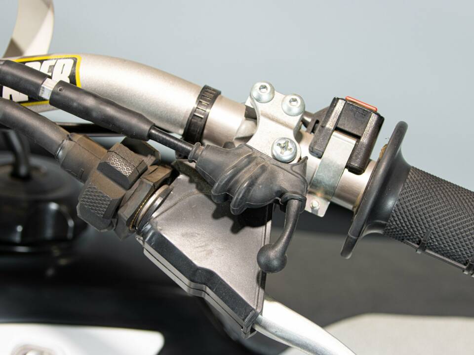 Image 39/50 de Yamaha DUMMY (2007)