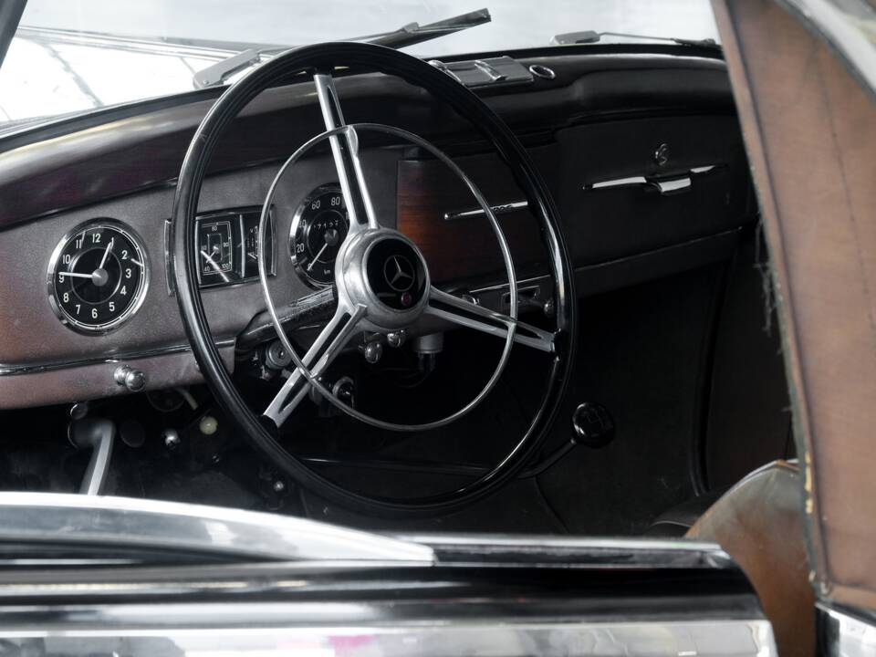 Image 37/50 de Mercedes-Benz 170 S Cabriolet A (1951)
