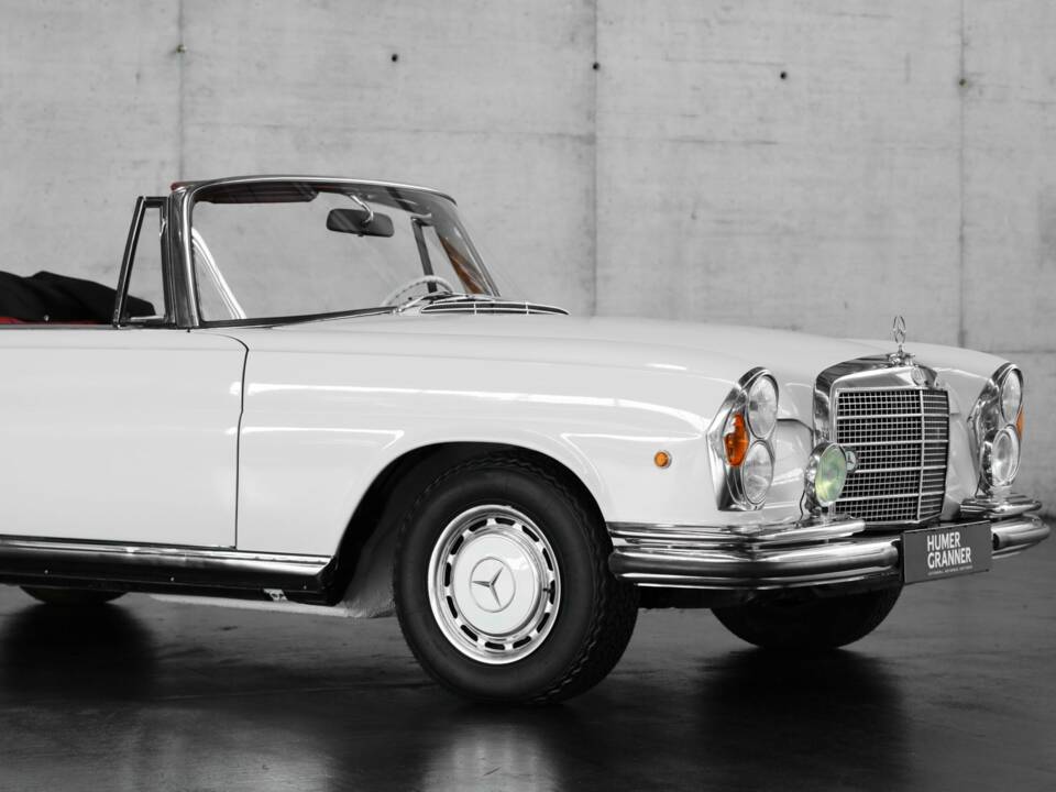 Image 12/50 of Mercedes-Benz 280 SE 3,5 (1969)