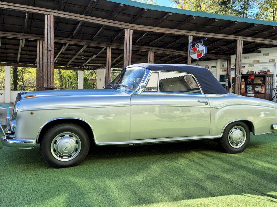 Image 46/61 de Mercedes-Benz 220 S Cabriolet (1957)
