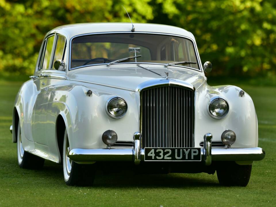 Bild 33/50 von Bentley S 2 (1961)