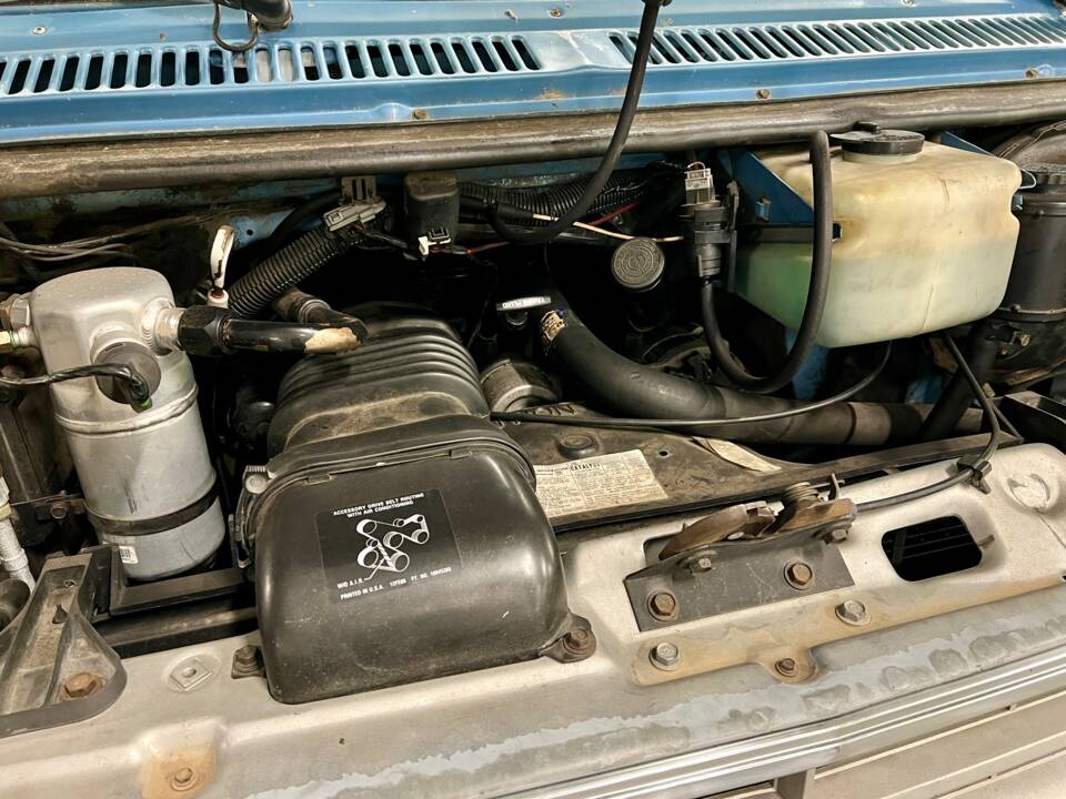Image 20/20 of Chevrolet Van (1988)