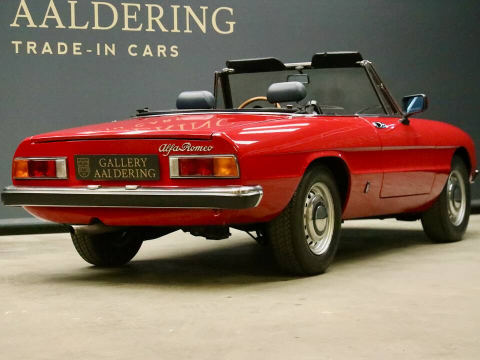 Afbeelding 47/50 van Alfa Romeo Spider Veloce 2000 (1982)