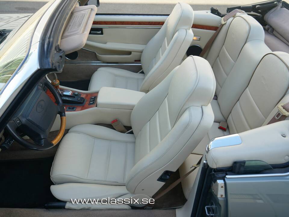 Afbeelding 19/22 van Jaguar XJS 4.0 Celebration (1996)