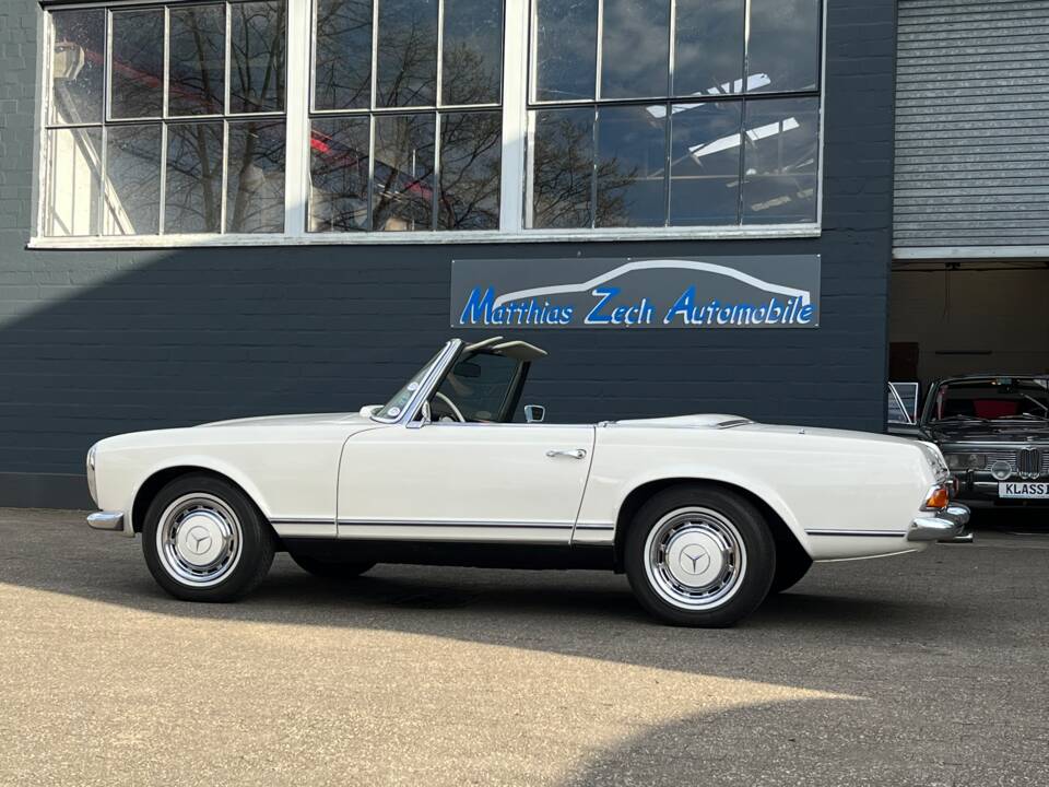 Image 11/18 of Mercedes-Benz 280 SL (1970)