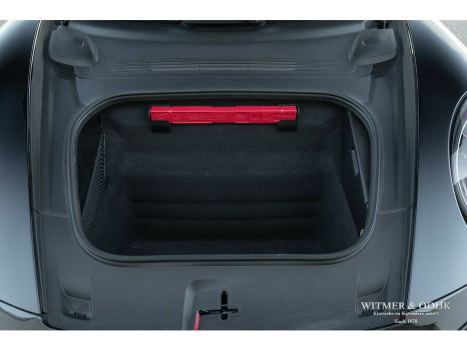 Image 44/44 of Porsche 911 Carrera (2020)