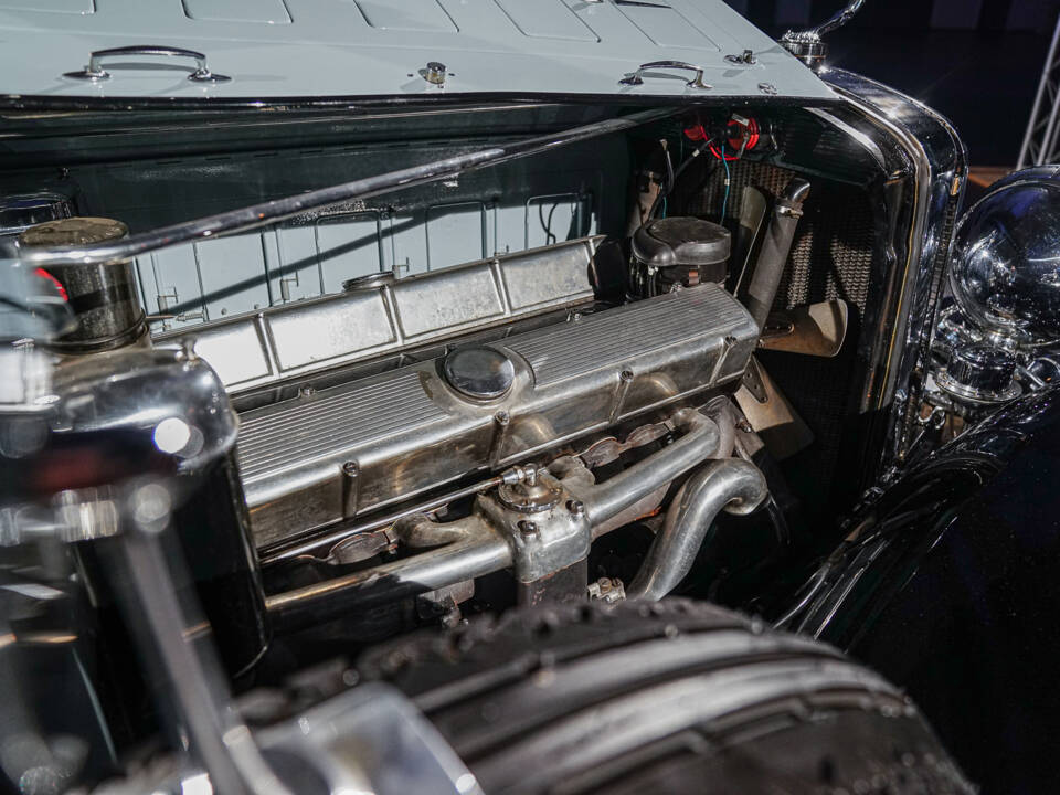 Bild 11/12 von Cadillac V16 452 Dual Cowl Phaeton (1930)
