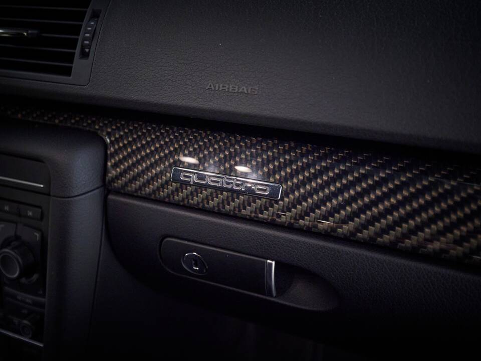 Image 68/95 of Audi RS4 Avant (2006)