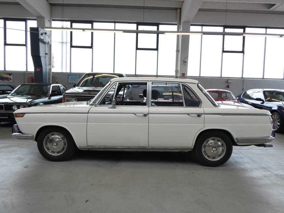 Image 34/43 de BMW 2000 tii (1971)