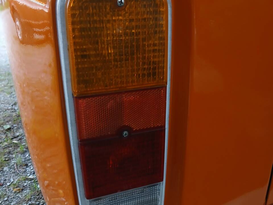 Image 8/21 of Volkswagen T2b Westfalia (1973)