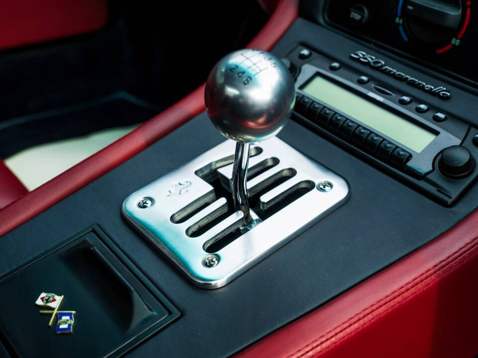 Bild 31/66 von Ferrari 550 Maranello (2000)