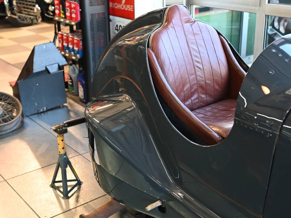 Immagine 10/60 di Riley 2 1/2 Special (1937)