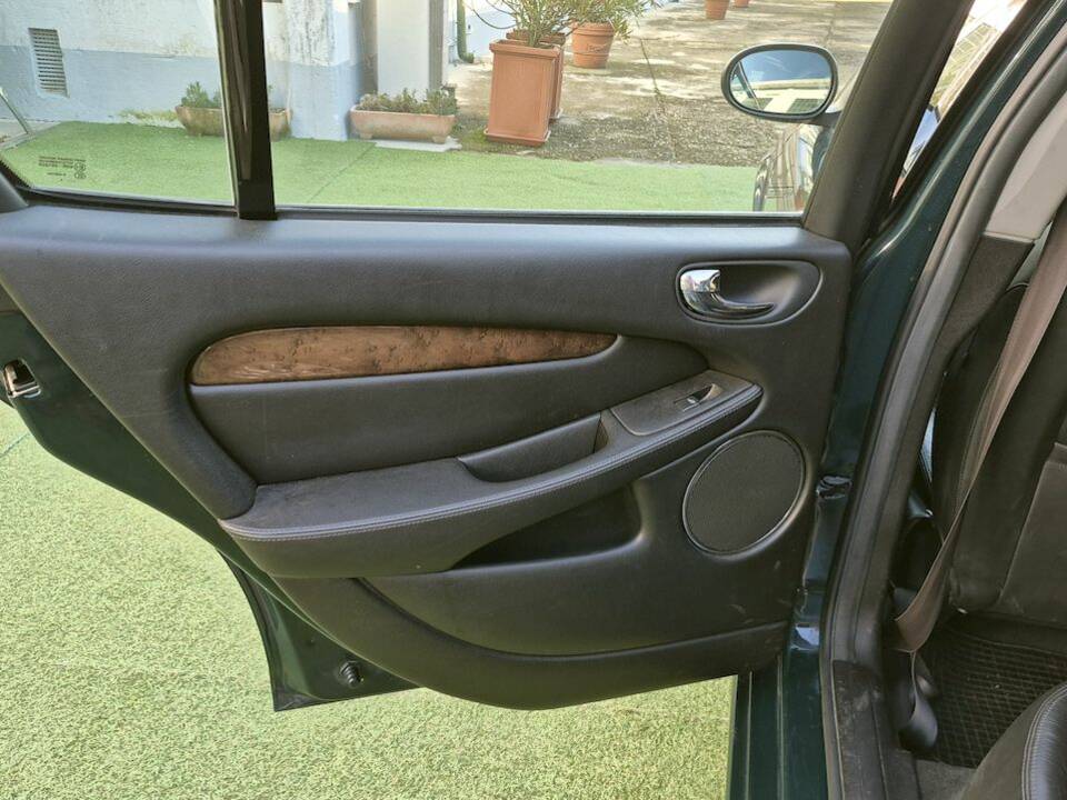 Imagen 24/45 de Jaguar X-Type 2.5 V6 (2002)