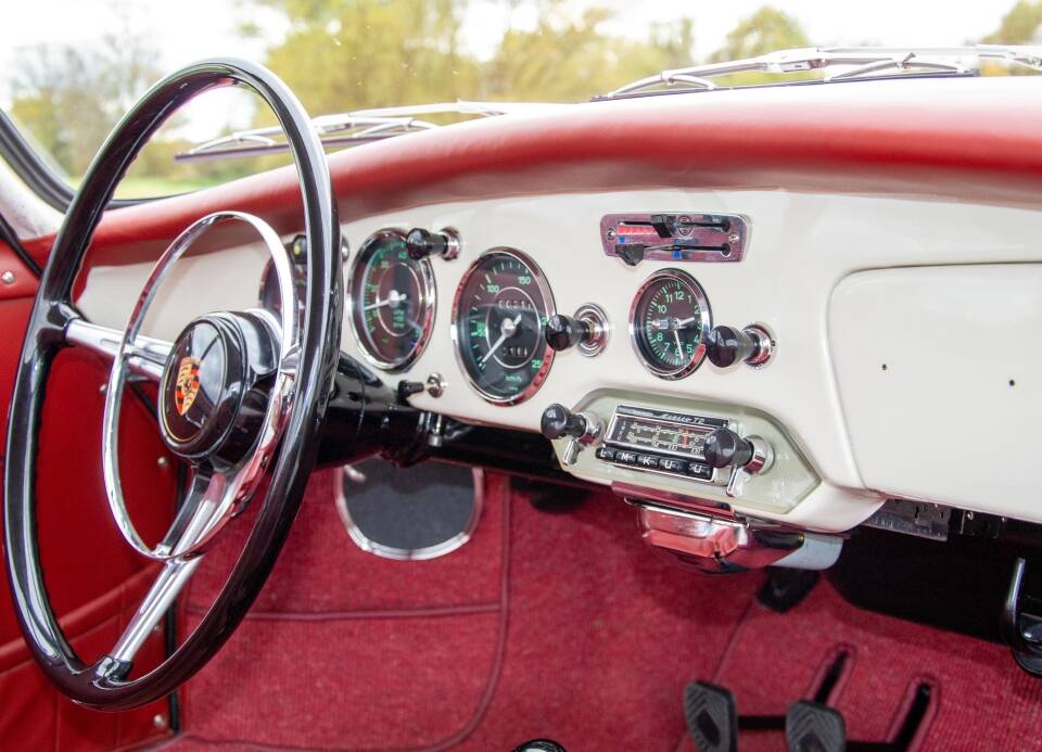 Image 18/39 de Porsche 356 B Carrera 2/2000 GS (1963)