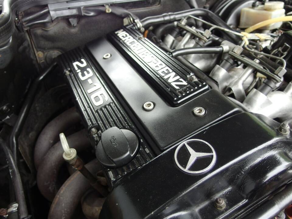 Immagine 73/98 di Mercedes-Benz 190 E 2.3-16 (1985)