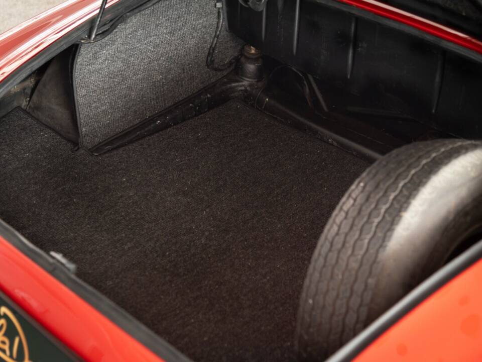 Image 31/35 of Mercedes-Benz 190 SL (1962)