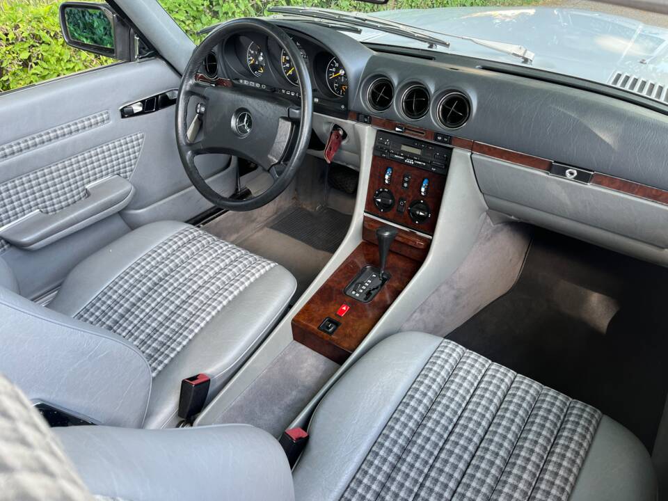 Afbeelding 17/65 van Mercedes-Benz 300 SL (1988)