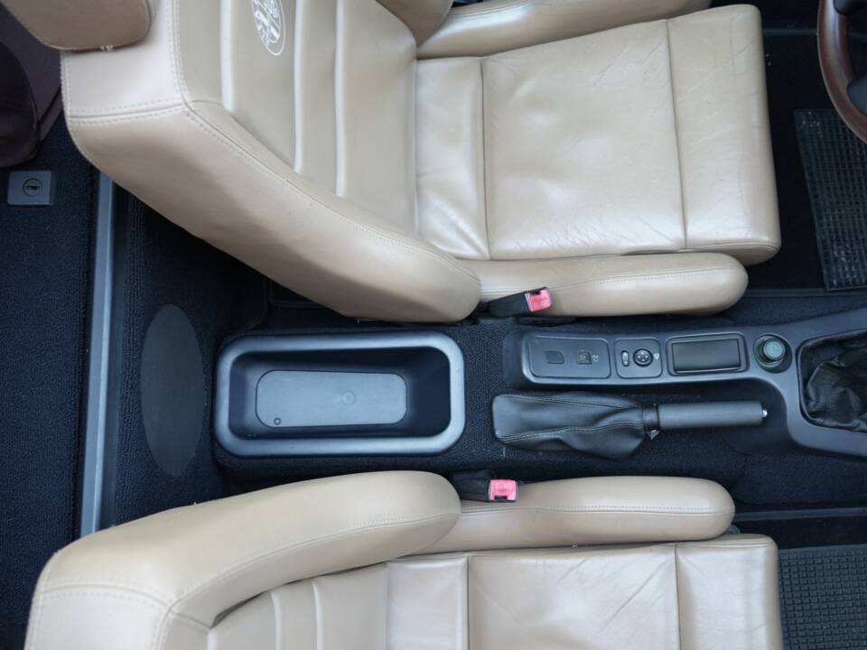 Bild 32/43 von Alfa Romeo Spider 2.0 Twin Spark 16V (1995)