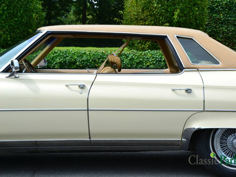 Bild 9/50 von Buick Electra 225 Hardtop (1976)