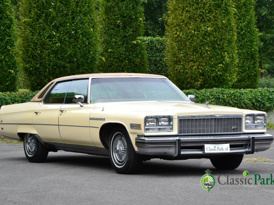 Immagine 7/50 di Buick Electra 225 Hardtop (1976)