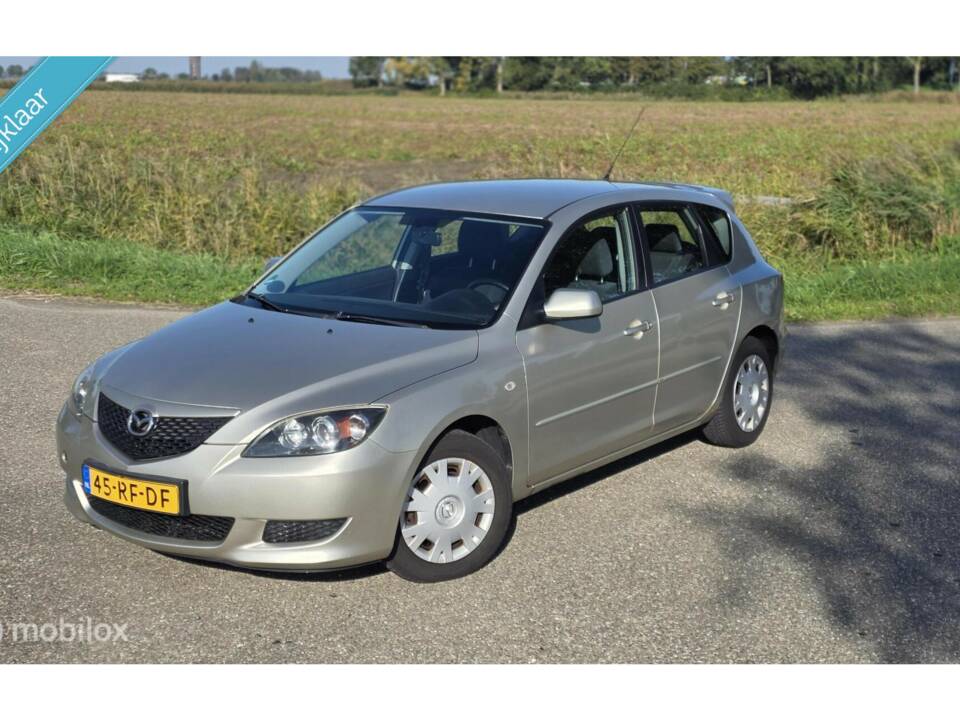 Image 2/30 of Mazda 3 - 1.6 (2005)