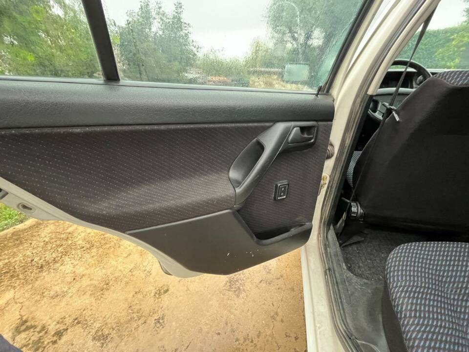 Image 10/22 of Volkswagen Jetta III 1,8 (1993)