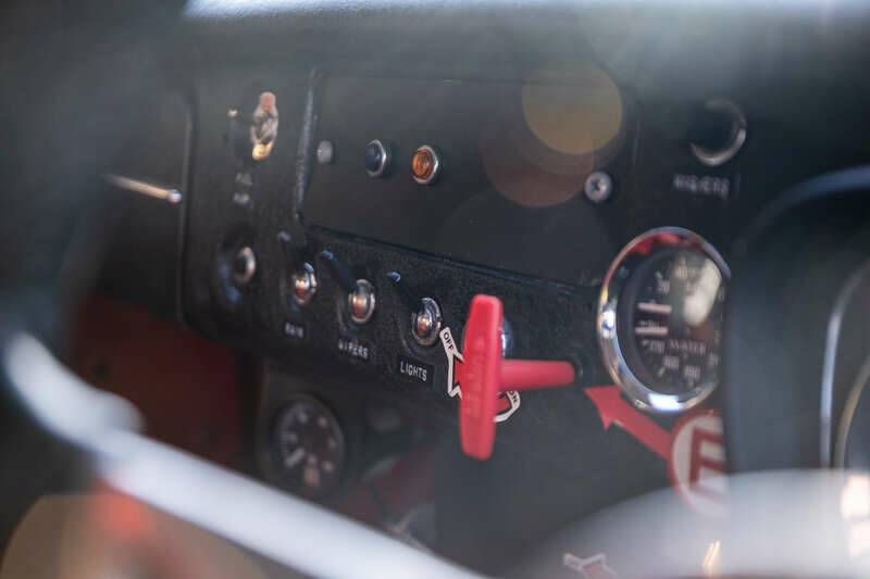 Image 18/50 of MG MGB (1962)