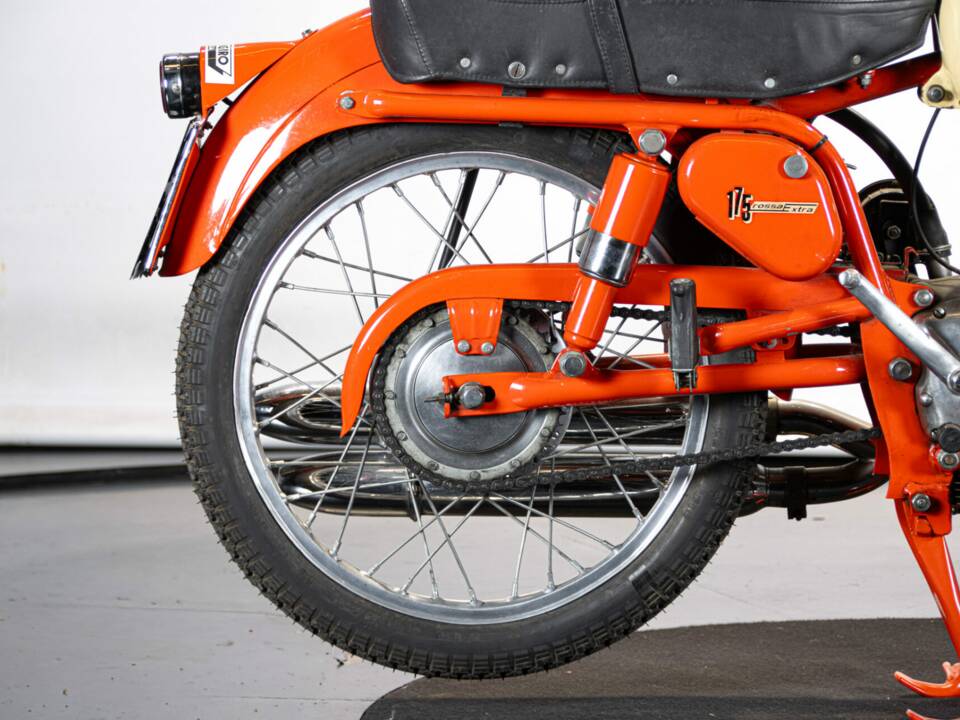 Bild 27/50 von Gilera 175 Sport (1956)