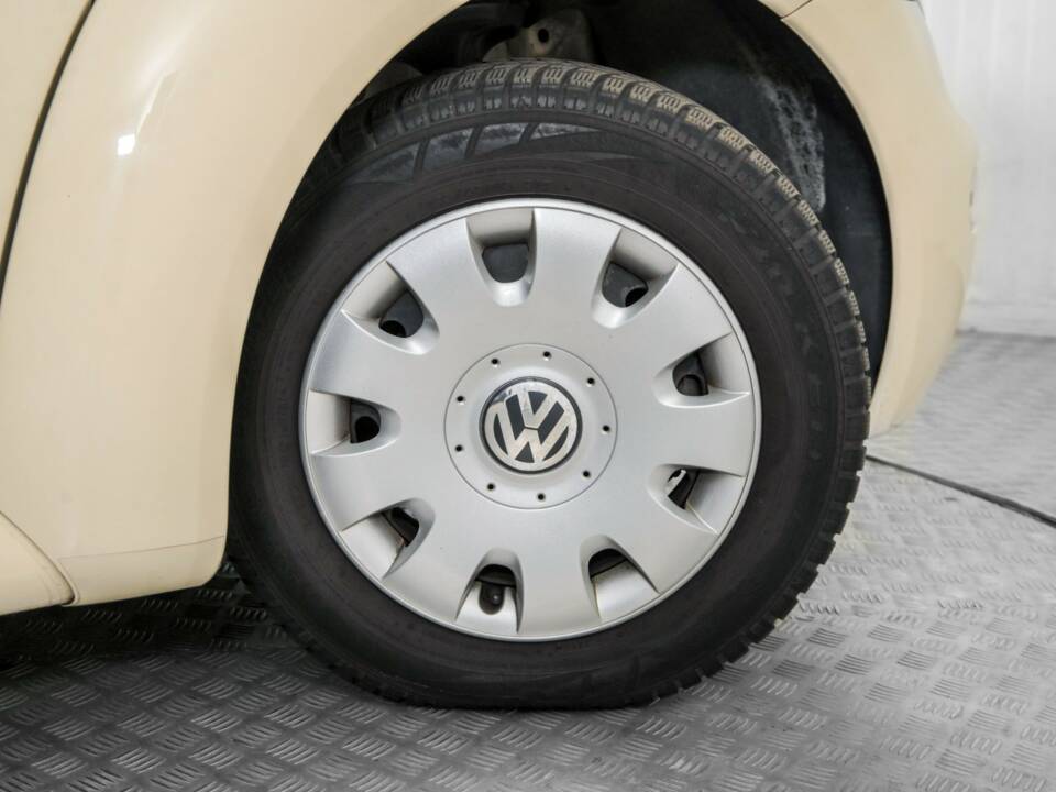 Bild 42/50 von Volkswagen New Beetle 1.6 (2003)