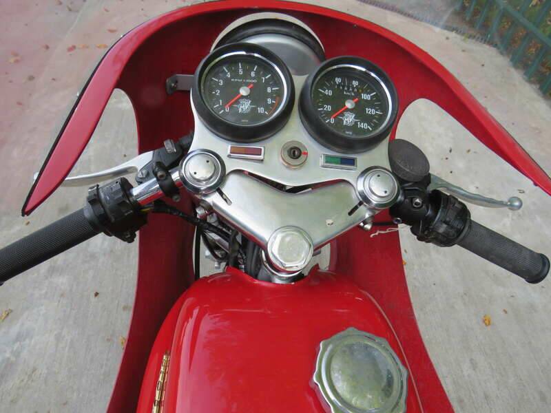 Bild 10/45 von MV Agusta 125 Sport (1976)