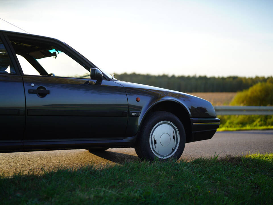 Image 29/34 of Citroën CX 25 GTI Turbo 2 (1988)