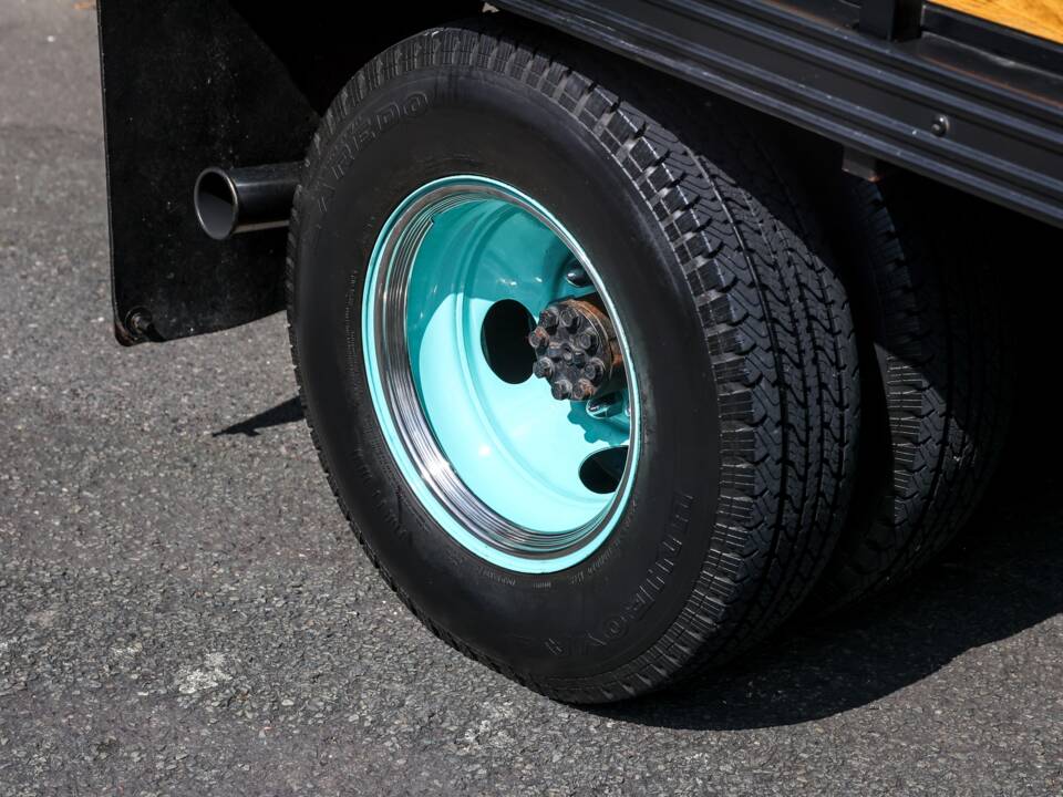 Bild 14/34 von Chevrolet 3100 ½-ton (1957)