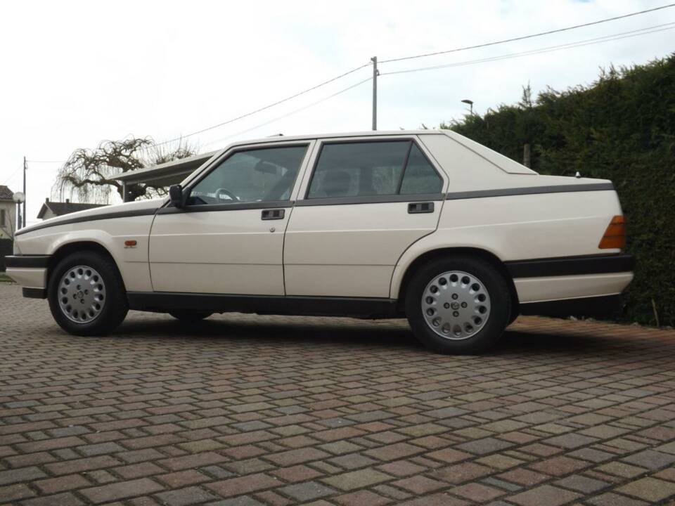 Bild 3/50 von Alfa Romeo 75 2.0 TD (1986)