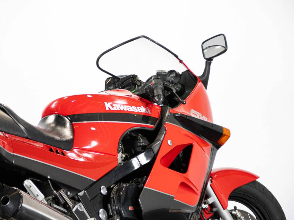 Imagen 26/47 de Kawasaki GPz 1000RX (1986)