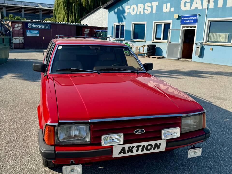 Image 2/15 of Ford Granada Turnier 2.8 (1984)