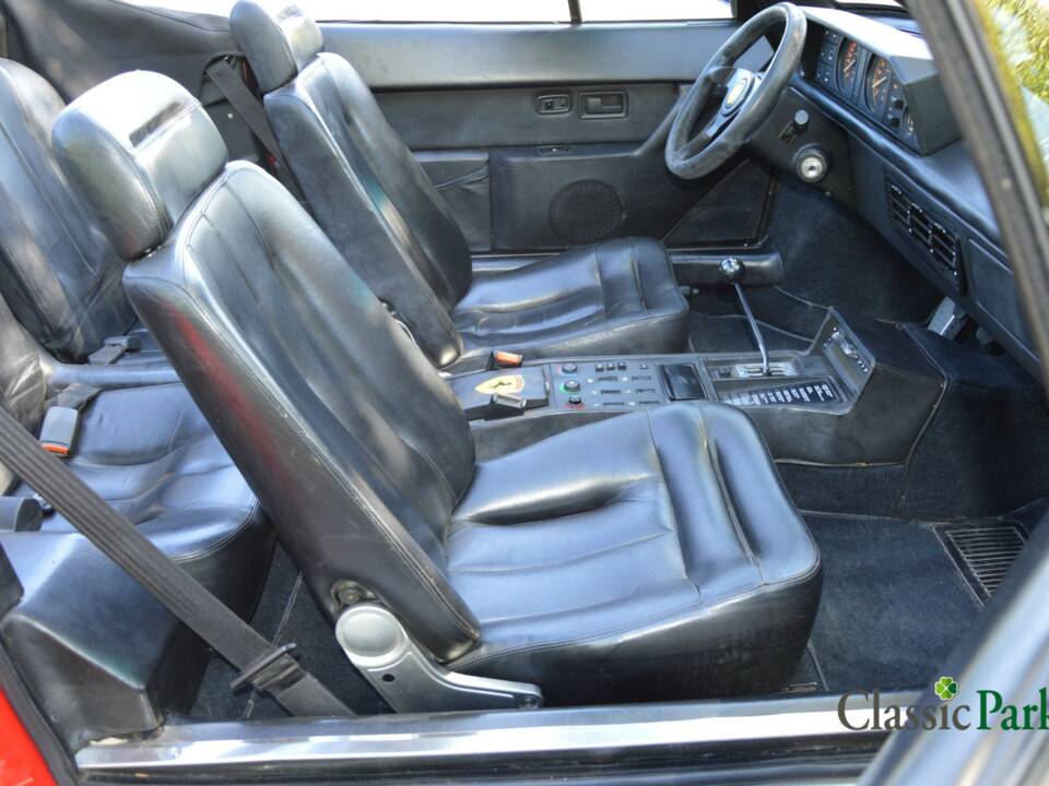 Bild 33/50 von Ferrari Mondial 3.2 (1987)