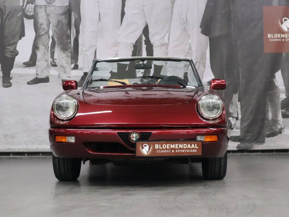 Image 2/58 de Alfa Romeo 2.0 Spider (1992)