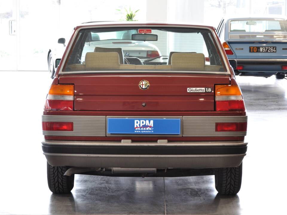 Bild 13/50 von Alfa Romeo Giulietta 1.8 (1985)