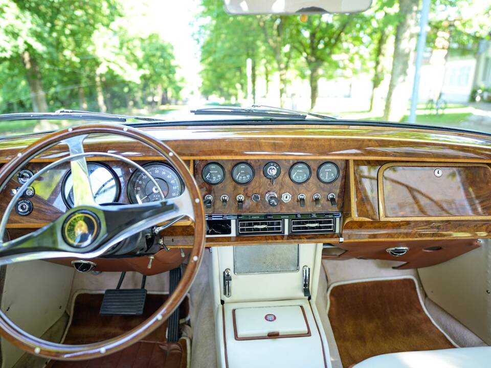 Immagine 14/64 di Jaguar Mk II 3.8 (1961)